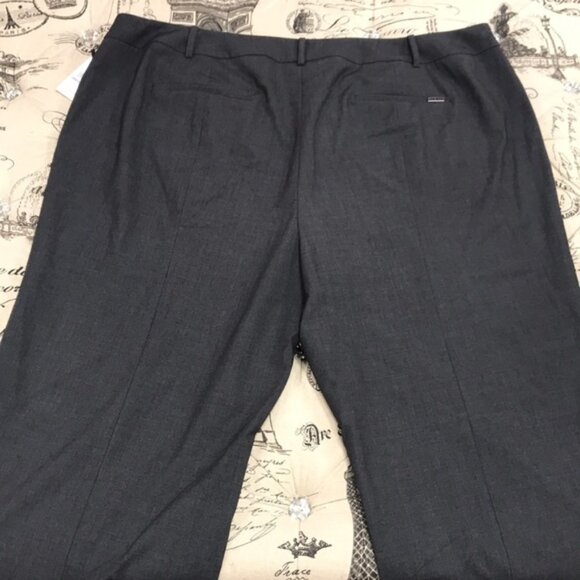 Calvin Klein Plus Size Zip-Pocket Pants - Picture 4 of 8